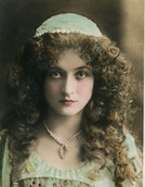 Maude Fealy as Juliet
